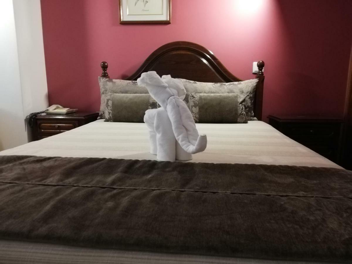 Hotel Termas Chaves Buitenkant foto